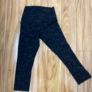 Crop19’  LULULEMON LEGGINGS